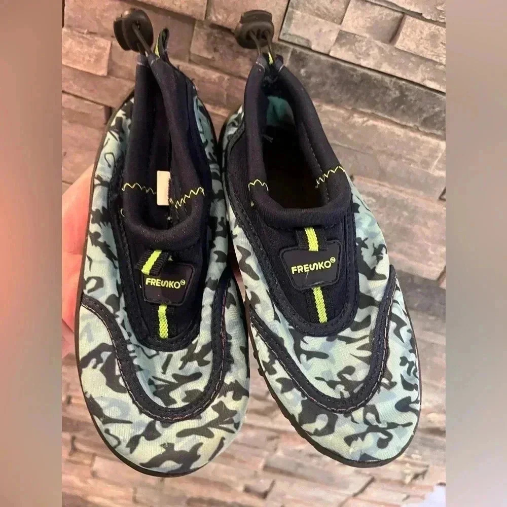 Fresko water shoes kids 13